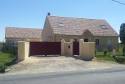 Faire vite ! Reste quelques lots seulement !
AVORD, commune avec toutes commodités, commerces et écoles, Terrains à Bâtir dans lotissement d'une superficie entre 686 m² et 1010 m².
Terrains viabilisés, bornés avec Tout à l'égout.
Idéalement situé pour investissement locatif ou résidence principale !
N'hésitez pas à nous contacter pour réaliser votre projet !
En accord avec nos partenaires fonciers!
Prix à partir de 18 934 €